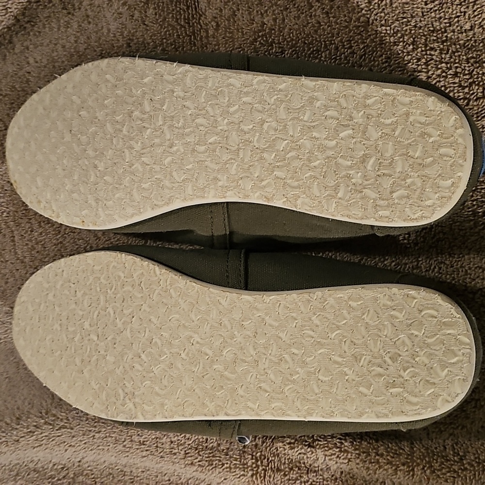 NWOT TOMS Dark Green Canvas Slip-Ons, Sz 10.5 - Picture 3 of 3